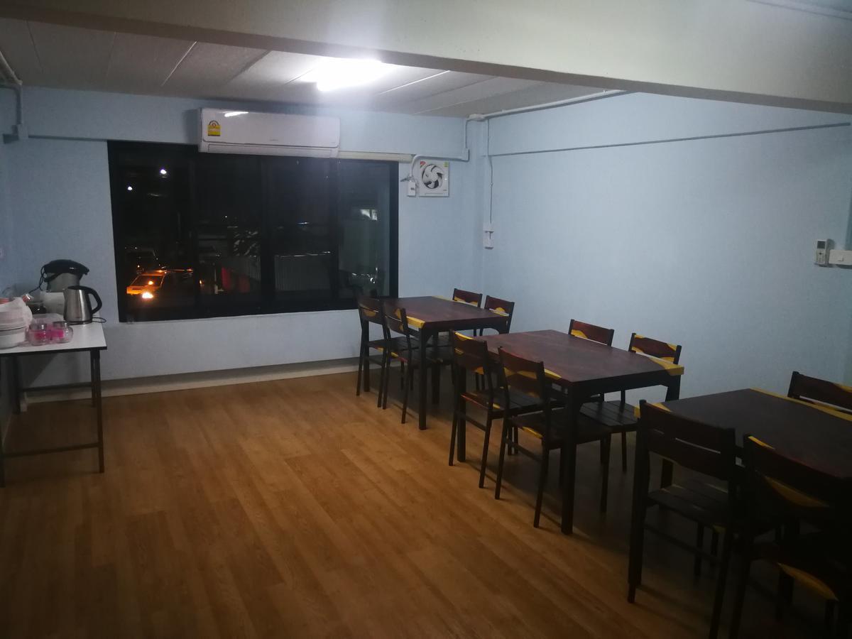 Wj Hostel Bangkok Eksteriør bilde